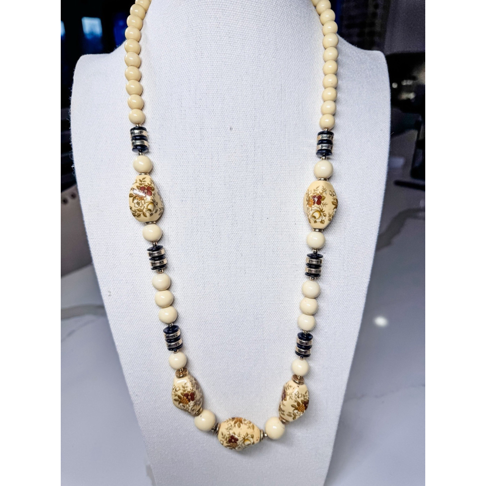 VTG Chunky Hand Painted Bead Ceramic & Wood Necklace Accented w/Gold Tone Beads